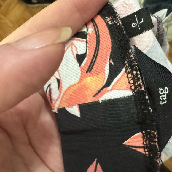 Flowery skirt, black and orange - Picture 2 of 2